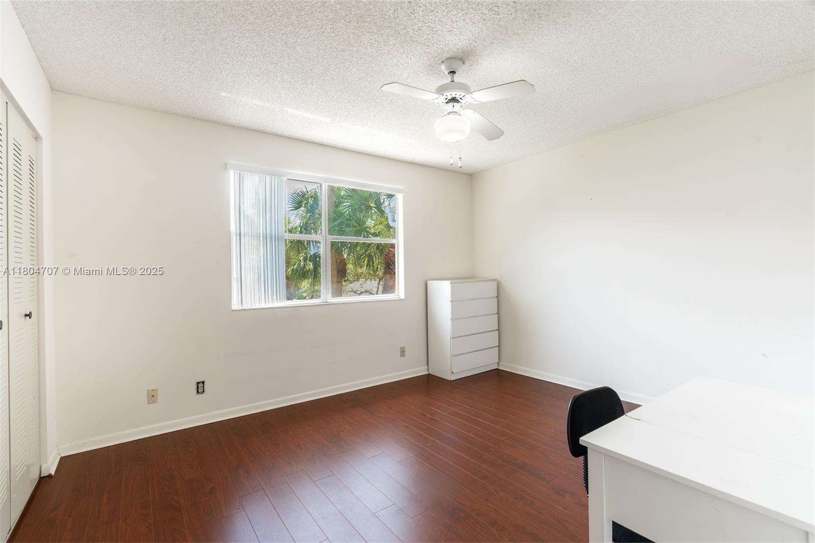 SUN HARBOUR - Residential