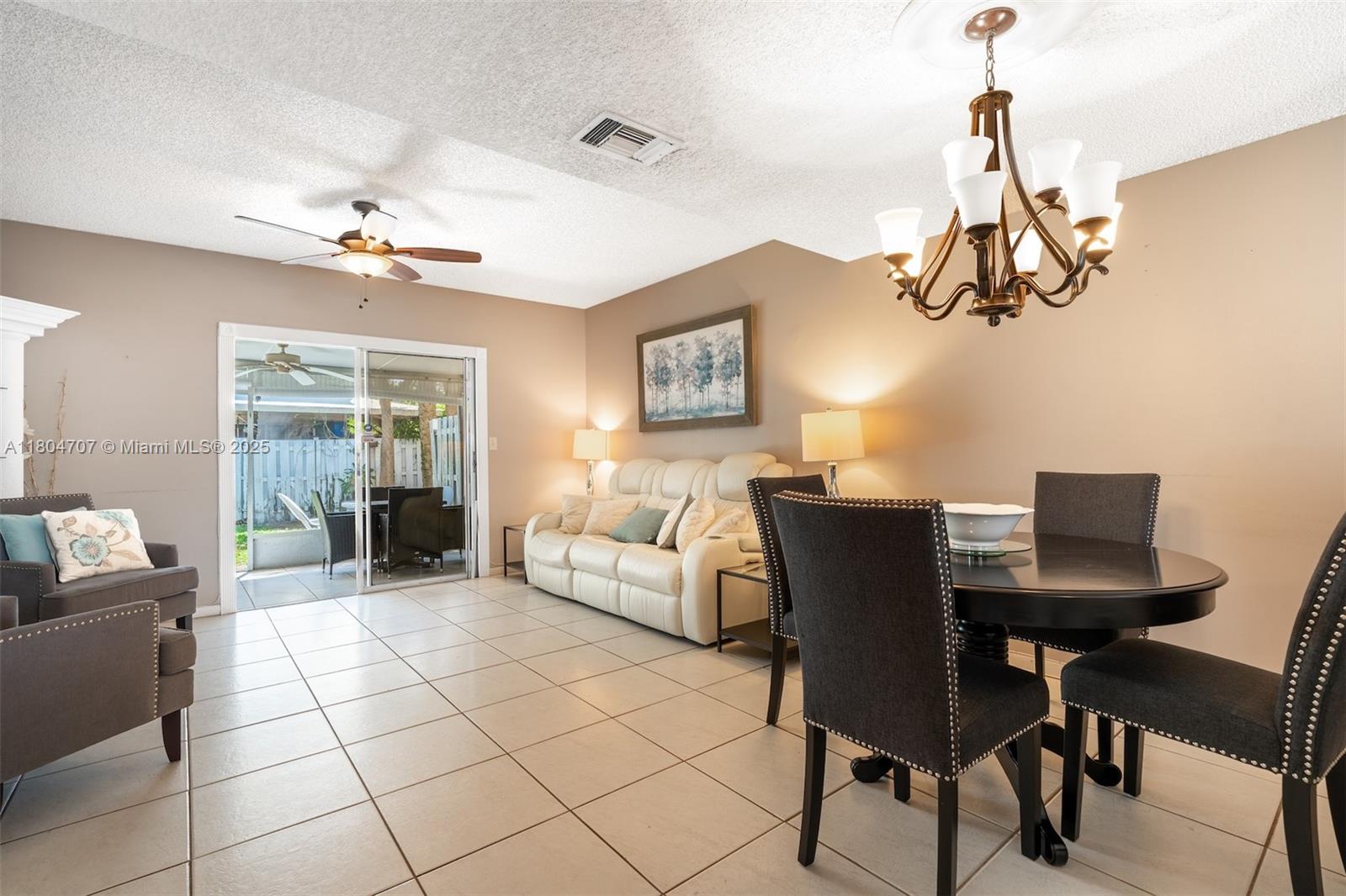 SUN HARBOUR - Residential