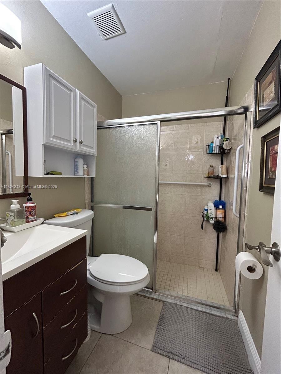 VILLAS AT CARRIAGE HILLS - Residential