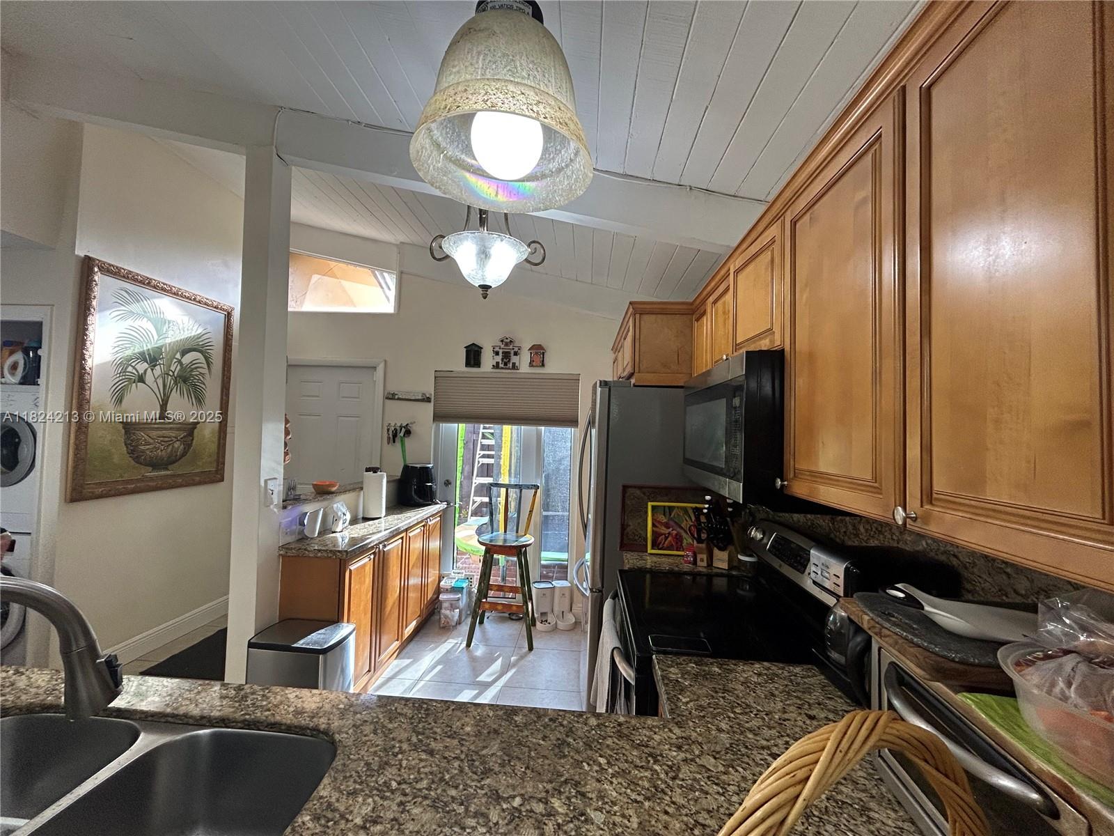 VILLAS AT CARRIAGE HILLS - Residential