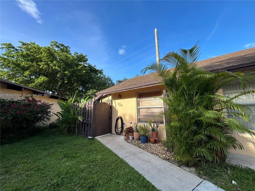 BEAUTIFUL CORNER VILLA IN DESIRABLE CARRIAGE HILLS SENIOR COMMUNITY. SUBSTANTIALLY REMODELED, VERY SPACIOUS AND FILLED WITH NATURAL LIGHT. OFFERS APPROXIMATELY 200 SQ FT OF ADDITIONAL LIVING SPACE THAT CAN BE USED AS A 3RD BEDROOM, OFFICE, OR DEN. FEATURES A LOVELY FRONT ENTRANCE PATIO AND A SCREENED BACK PORCH. MASTER BATH WITH RELAXING JACUZZI TUB. CERAMIC AND LAMINATE FLOORING THROUGHOUT. PLENTY OF STORAGE. ENJOY TENNIS COURTS, BASKETBALL, POOLS, CLUBHOUSE, GYM, GAME ROOM, BBQ AREA, WALKING TRAILS AROUND A BEAUTIFUL LAKE, AND MORE. WALKING DISTANCE TO SHOPPING, BANKS, RESTAURANTS. ONLY 3 MINUTES TO HARD ROCK CASINO. EASY ACCESS TO MAJOR HIGHWAYS AND FORT LAUDERDALE AIRPORT. 
DON'T MISS !!! EASY APPROVAL !!! ASSOCIATION REQUIRES 650 CREDIT SCORE