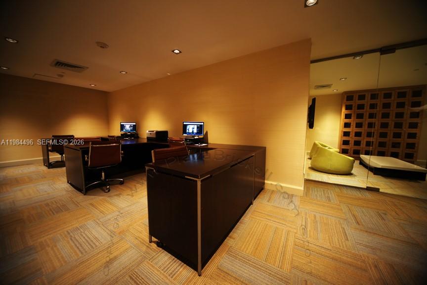 THE PLAZA 851 BRICKELL - Residential Lease