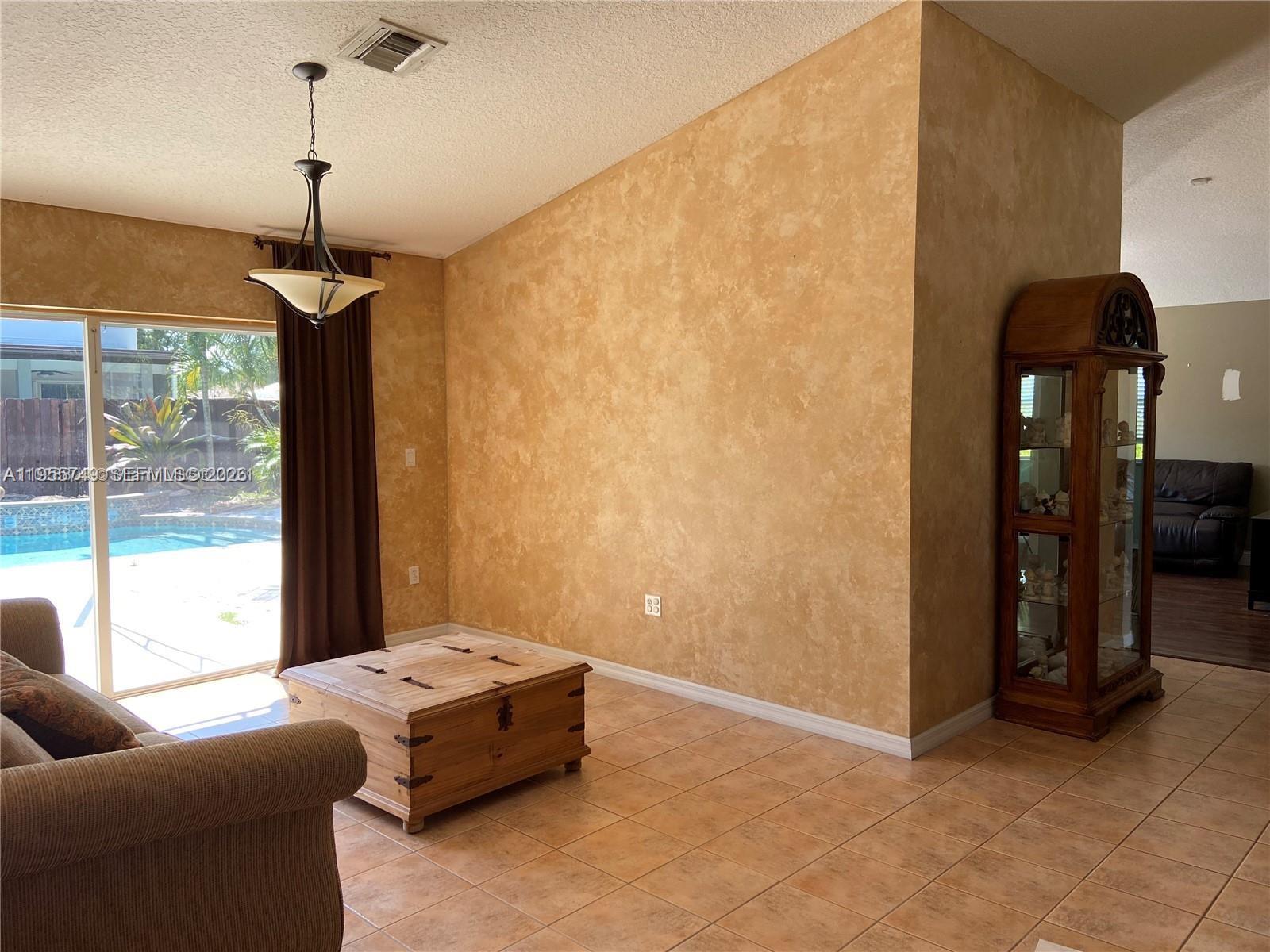 QUIRCH SUB - Residential