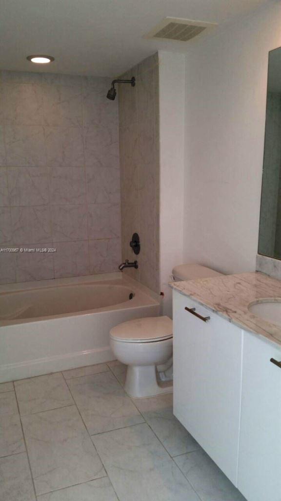 THE PLAZA 901 BRICKELL CO - Residential