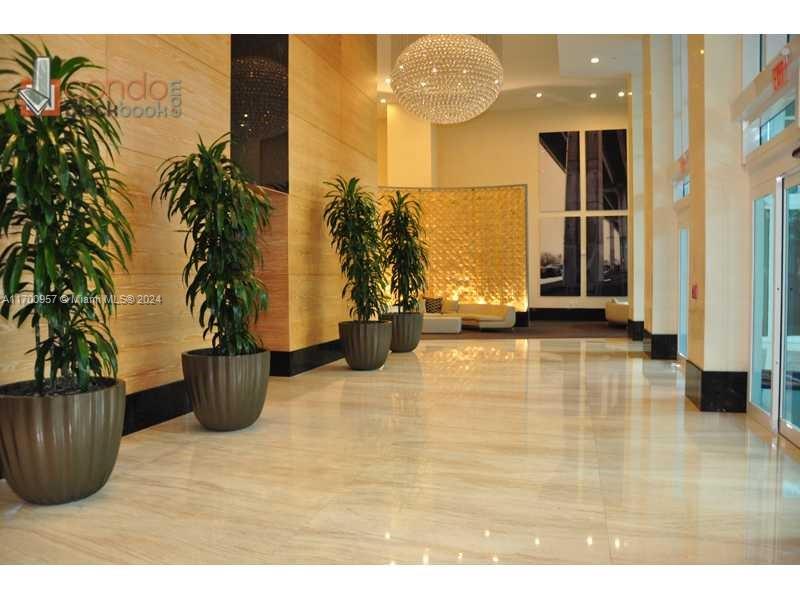 THE PLAZA 901 BRICKELL CO - Residential