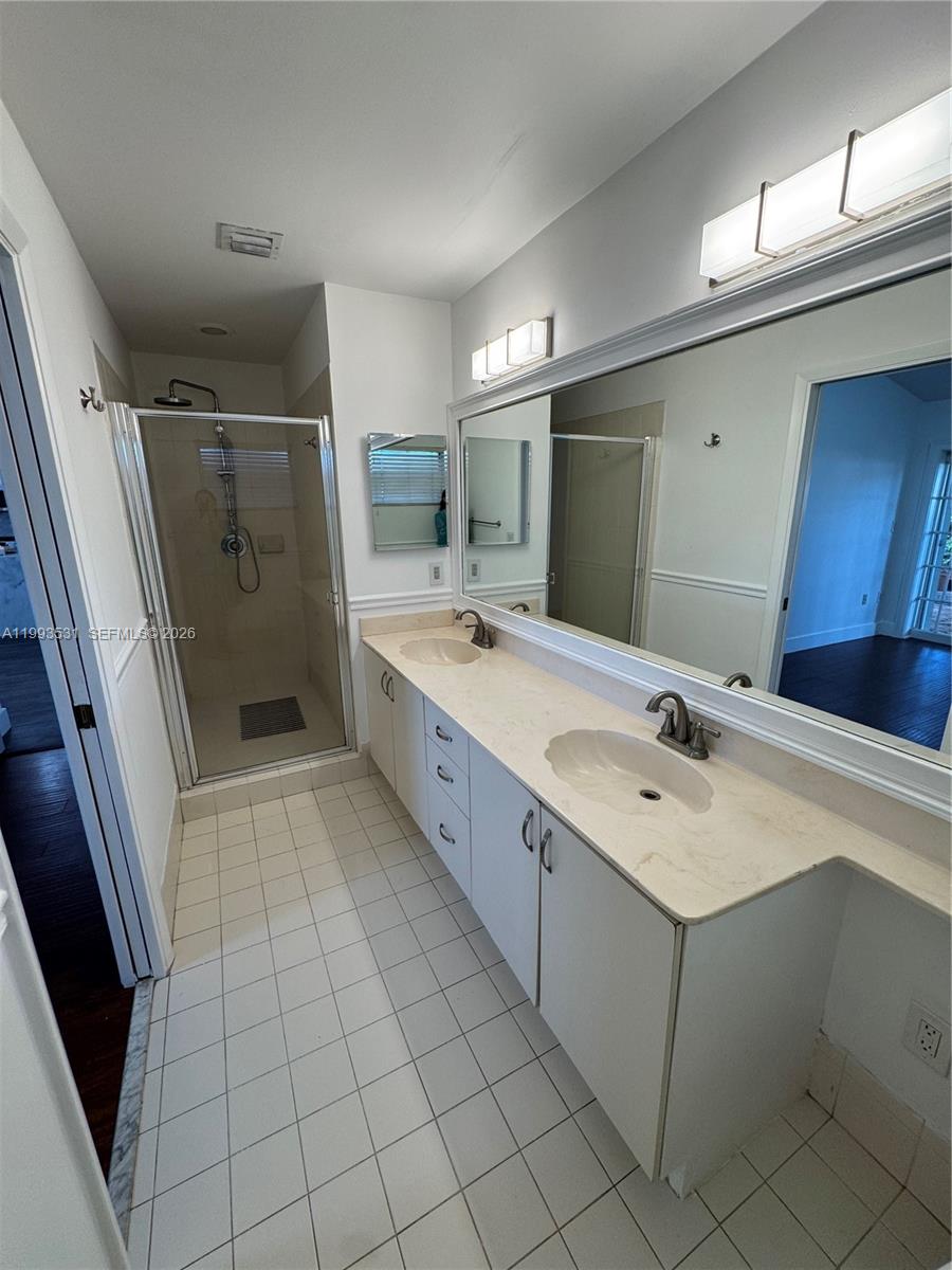 PATIO HOMES OF DORAL PINE - Residential Lease