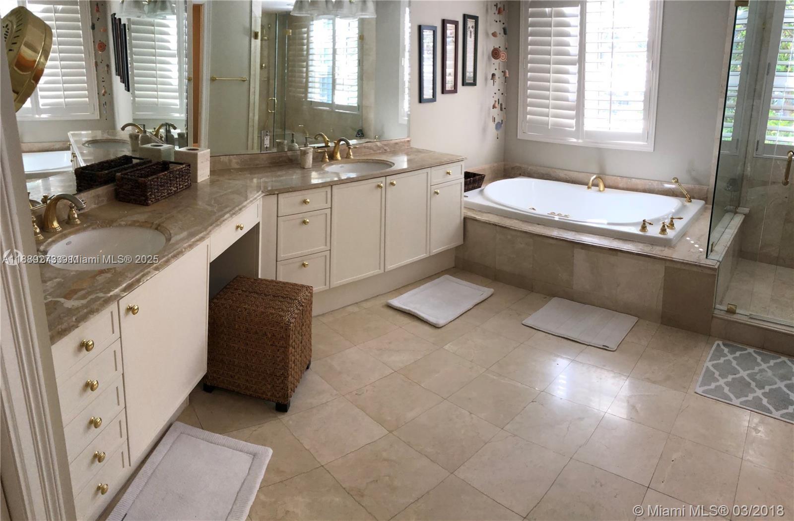 GRAND BAY TOWER CONDO - Residential Lease