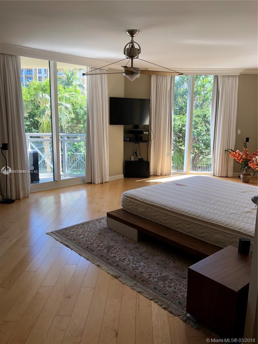 GRAND BAY TOWER CONDO - Residential Lease