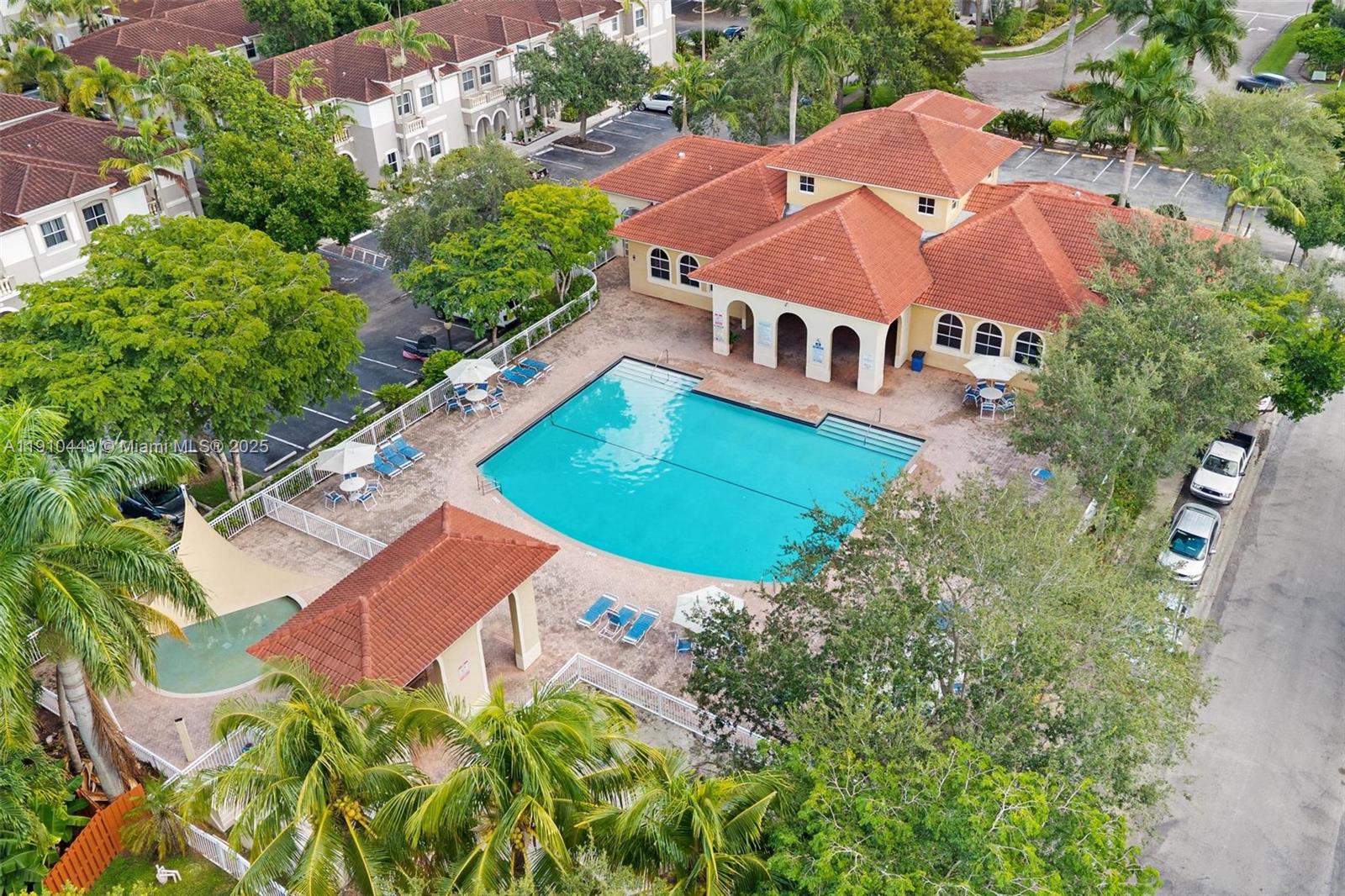 LAS TERRAZAS AT VIZCAYA C - Residential