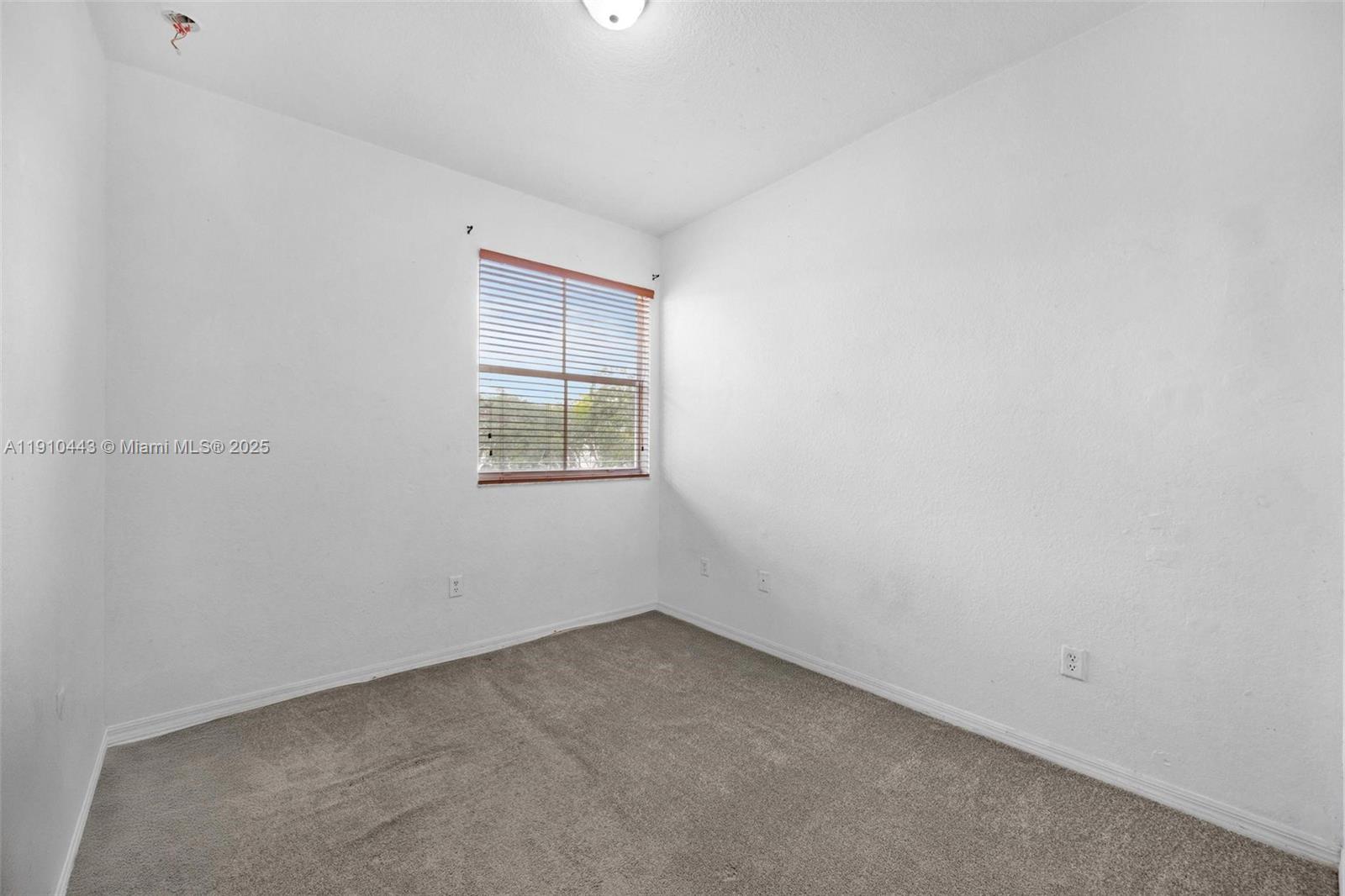 LAS TERRAZAS AT VIZCAYA C - Residential