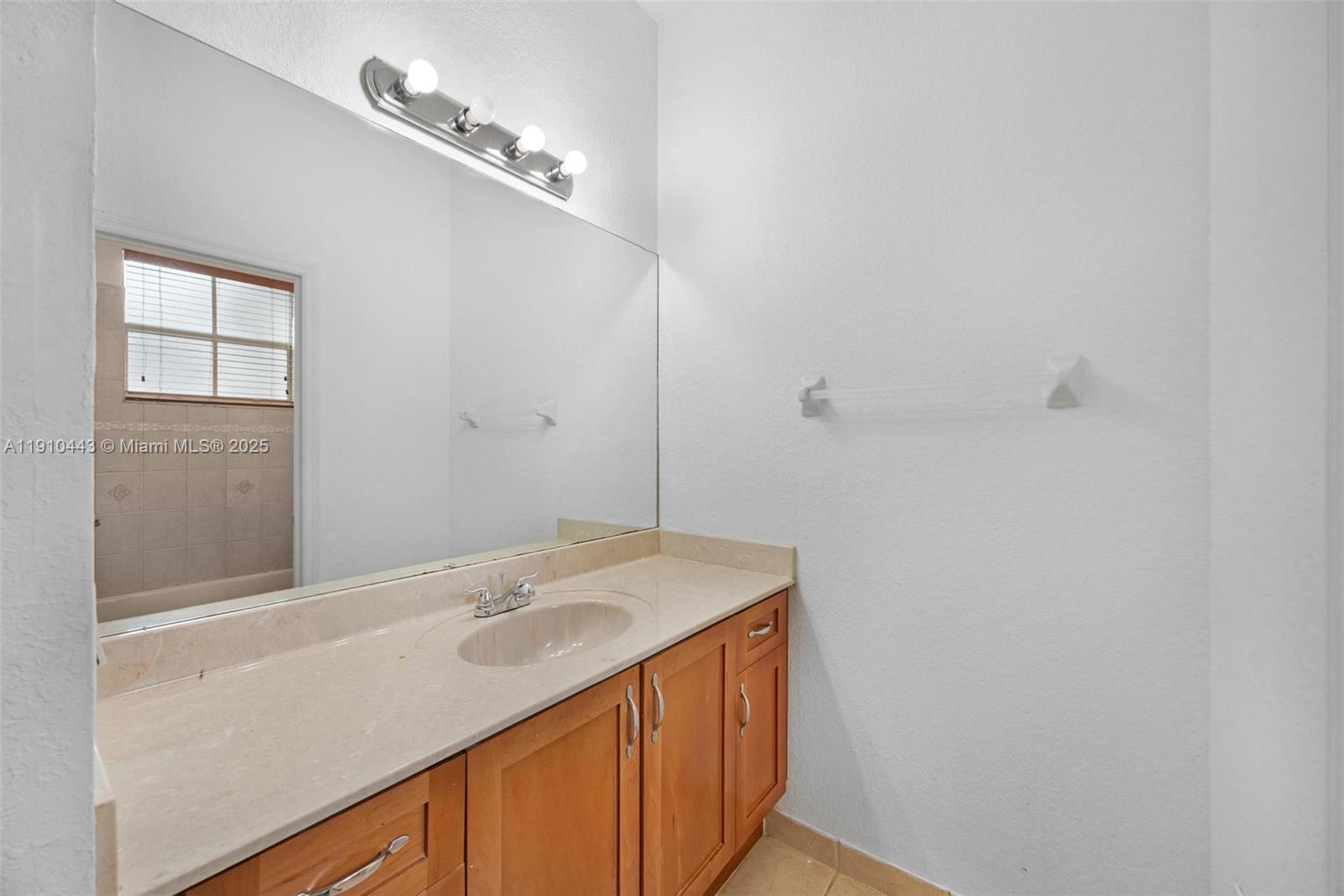 LAS TERRAZAS AT VIZCAYA C - Residential