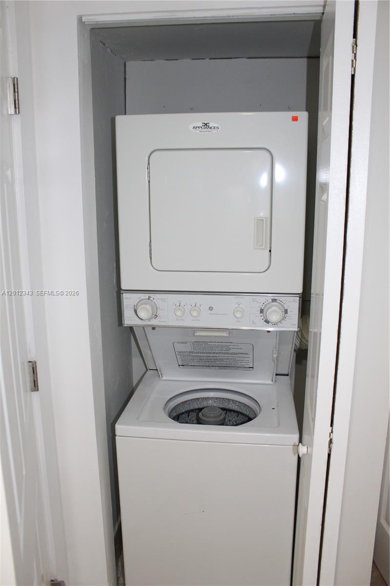 VERABELLA FALLS CONDO - Residential Lease