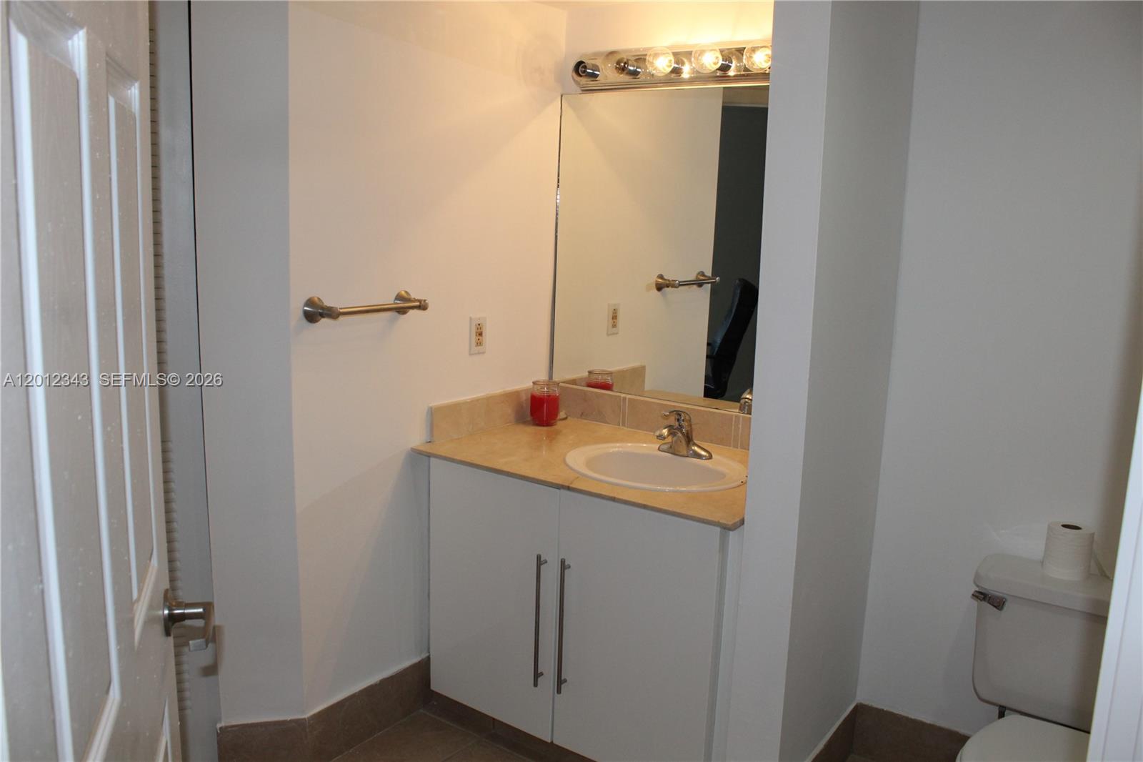 VERABELLA FALLS CONDO - Residential Lease