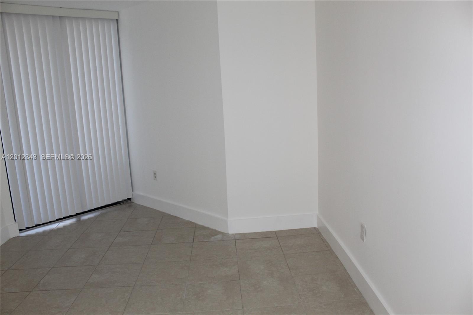 VERABELLA FALLS CONDO - Residential Lease