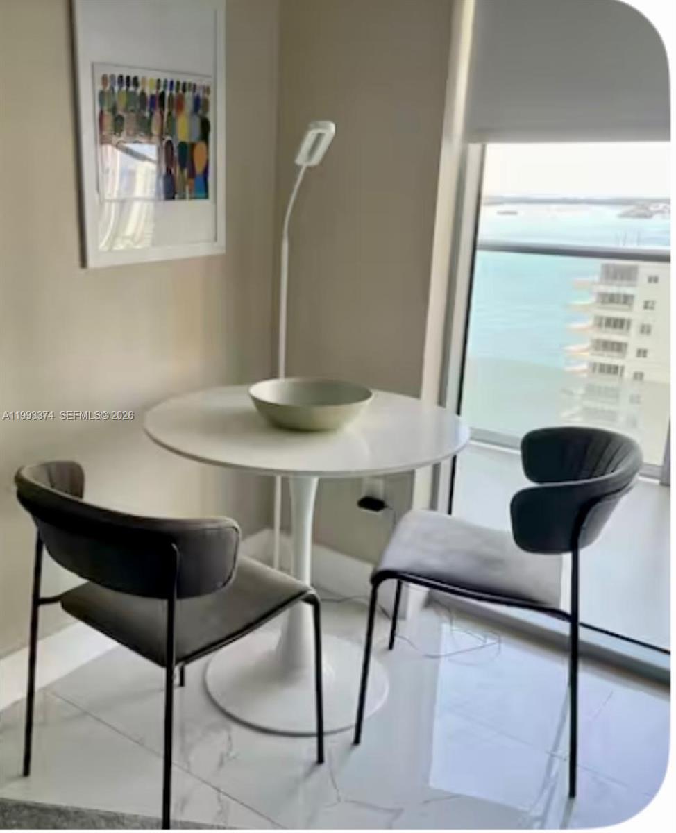 1300 Brickell Bay Dr 1806