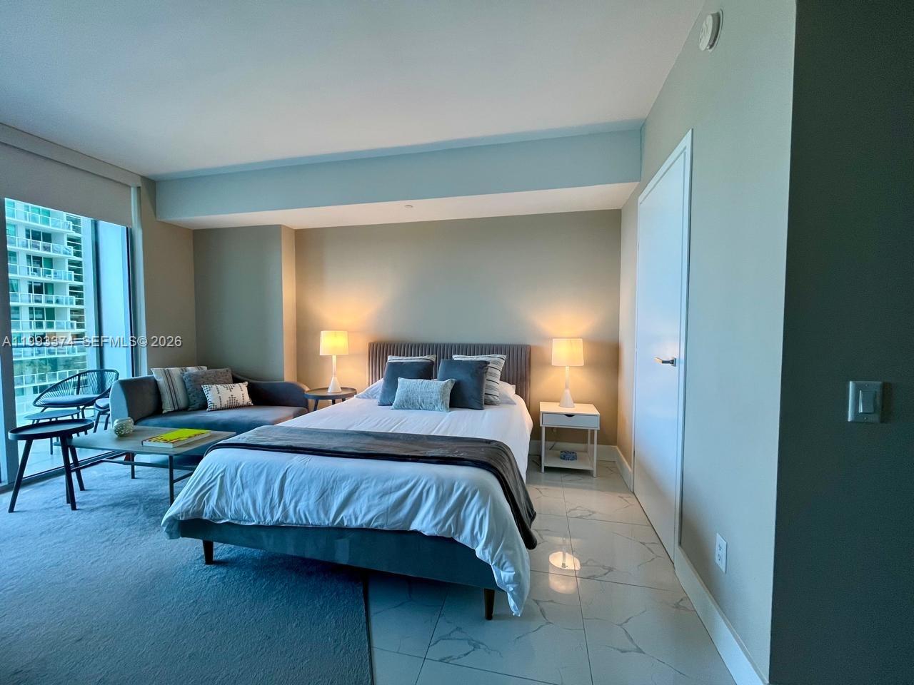 1300 Brickell Bay Dr 1806