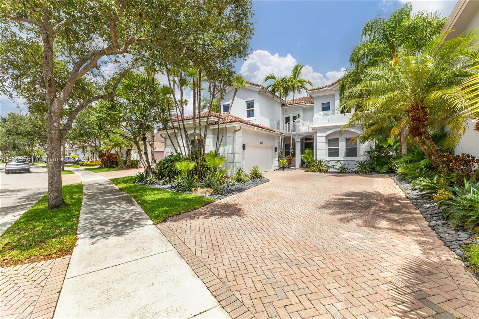 PRESIDENTIAL ESTATES SUB - Residential