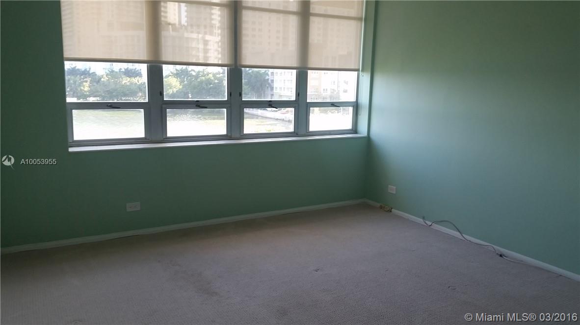 BISCAYNE 21 CONDO - Residential Lease