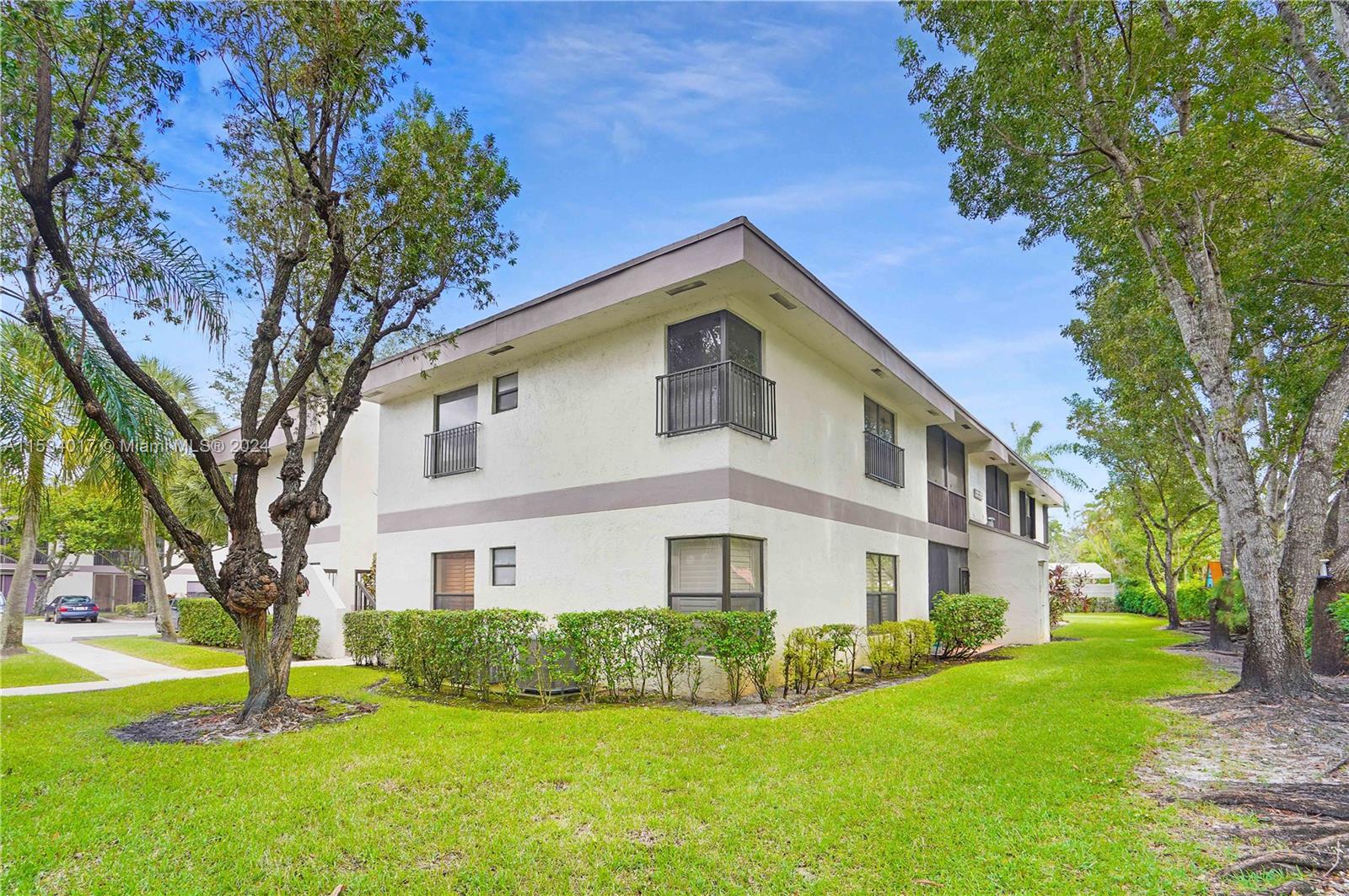 APPLEWOOD VILLAGE III-B C - Residential