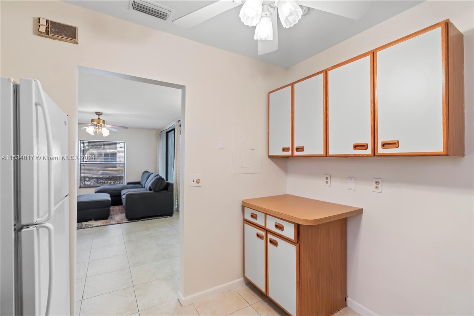 APPLEWOOD VILLAGE III-B C - Residential