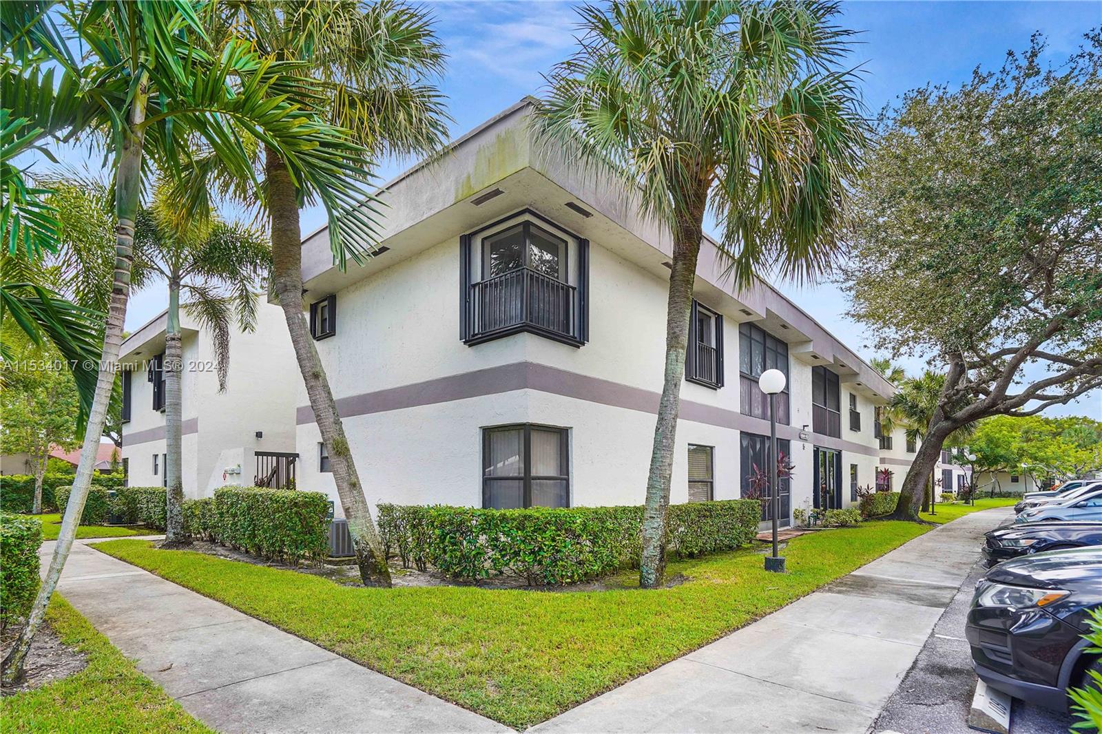 APPLEWOOD VILLAGE III-B C - Residential