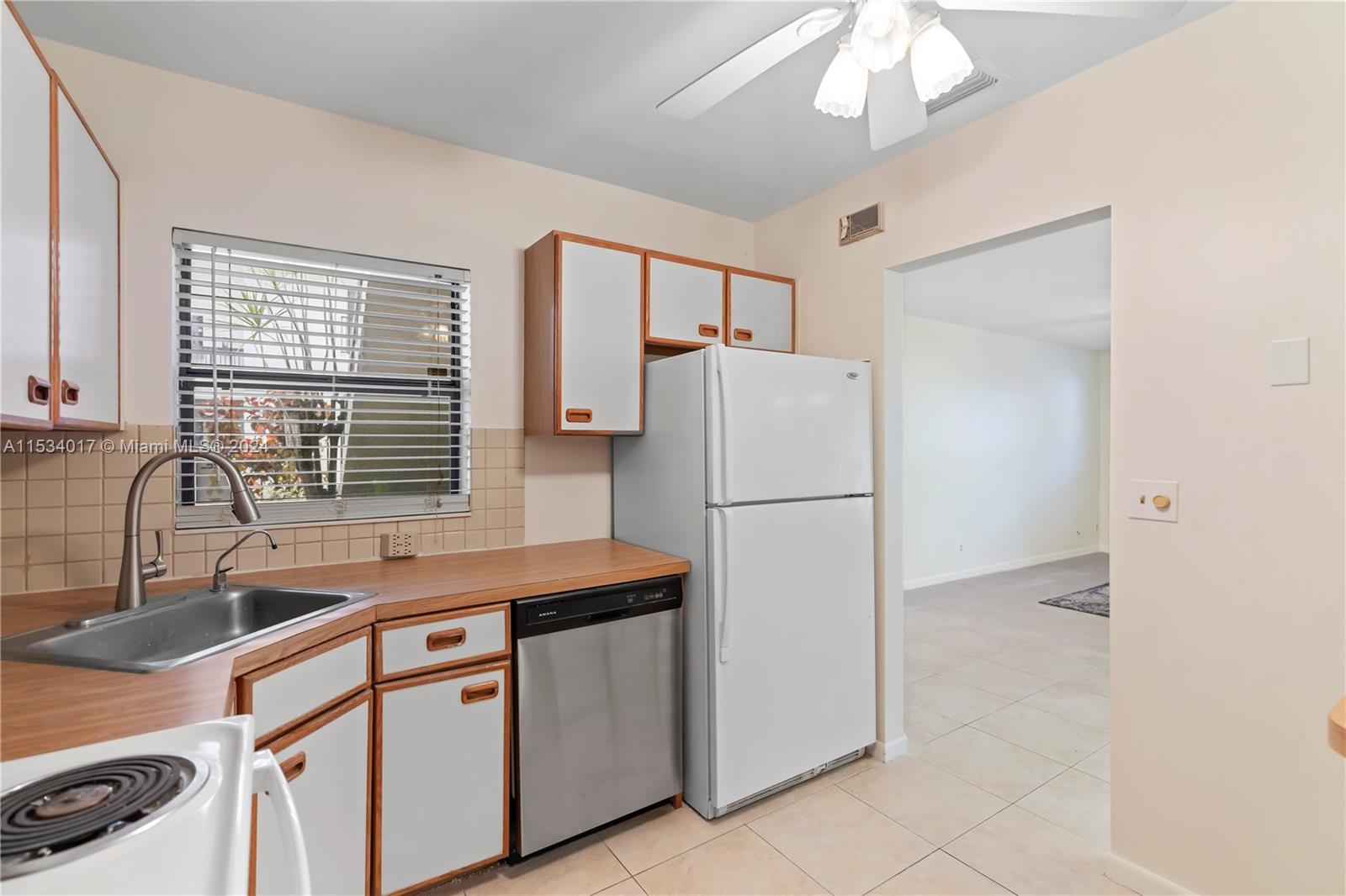 APPLEWOOD VILLAGE III-B C - Residential