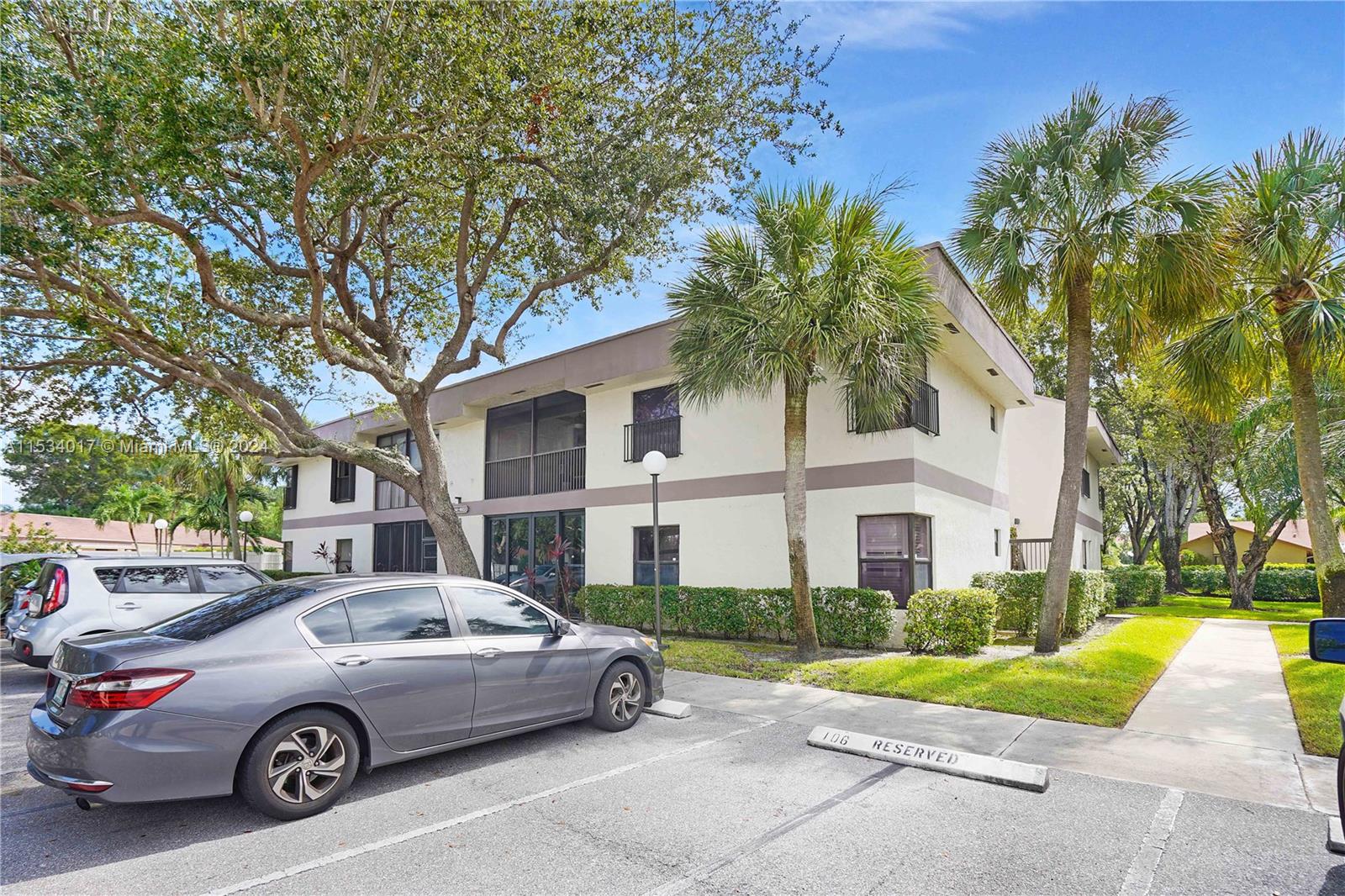 APPLEWOOD VILLAGE III-B C - Residential