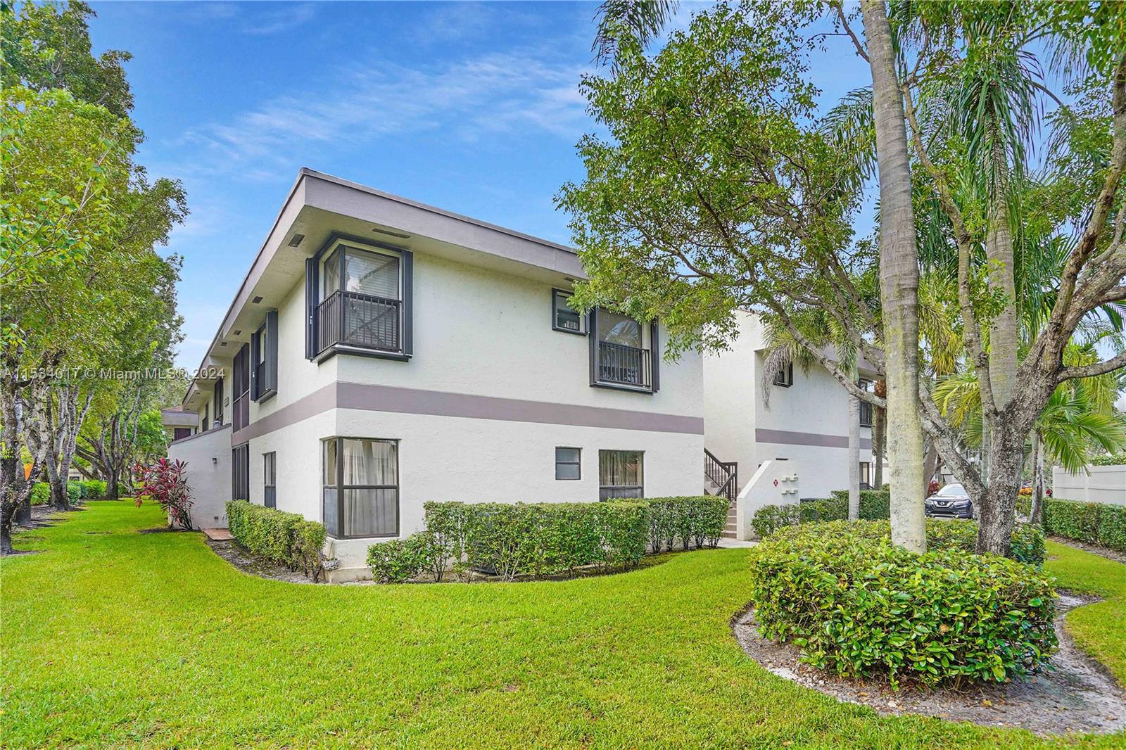APPLEWOOD VILLAGE III-B C - Residential