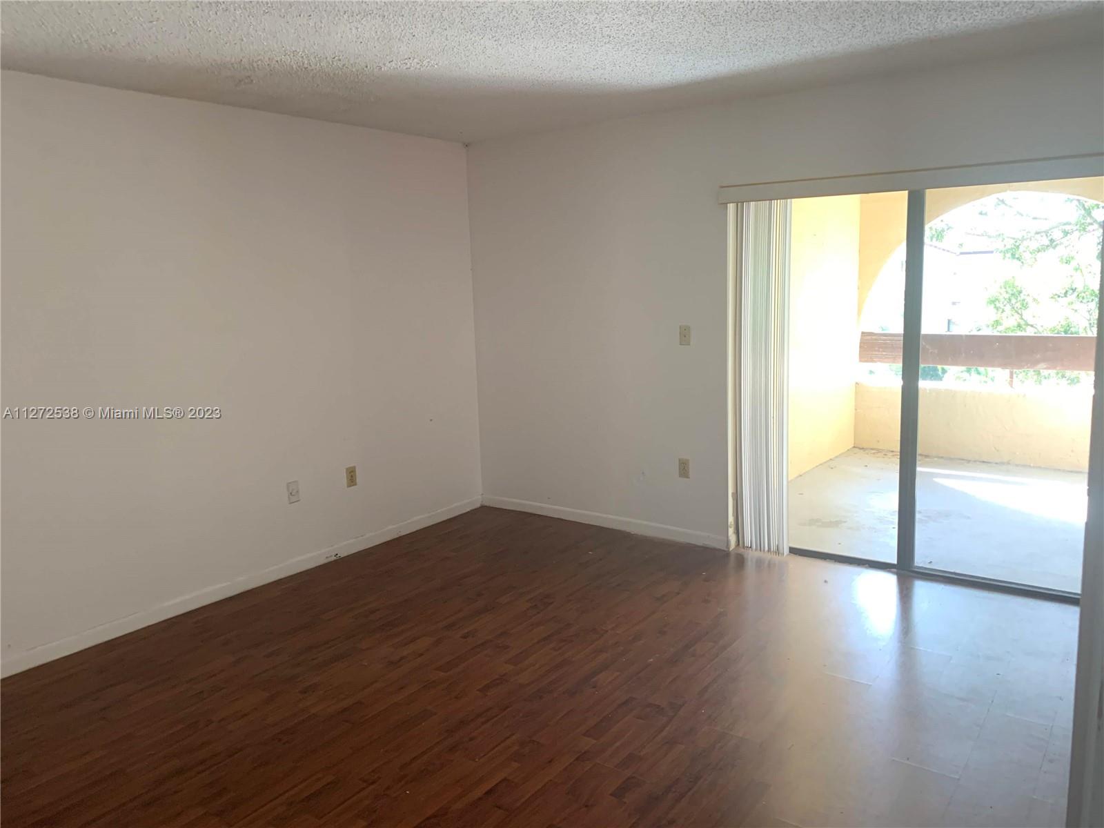 KENLAND POINTE CONDO II - Residential