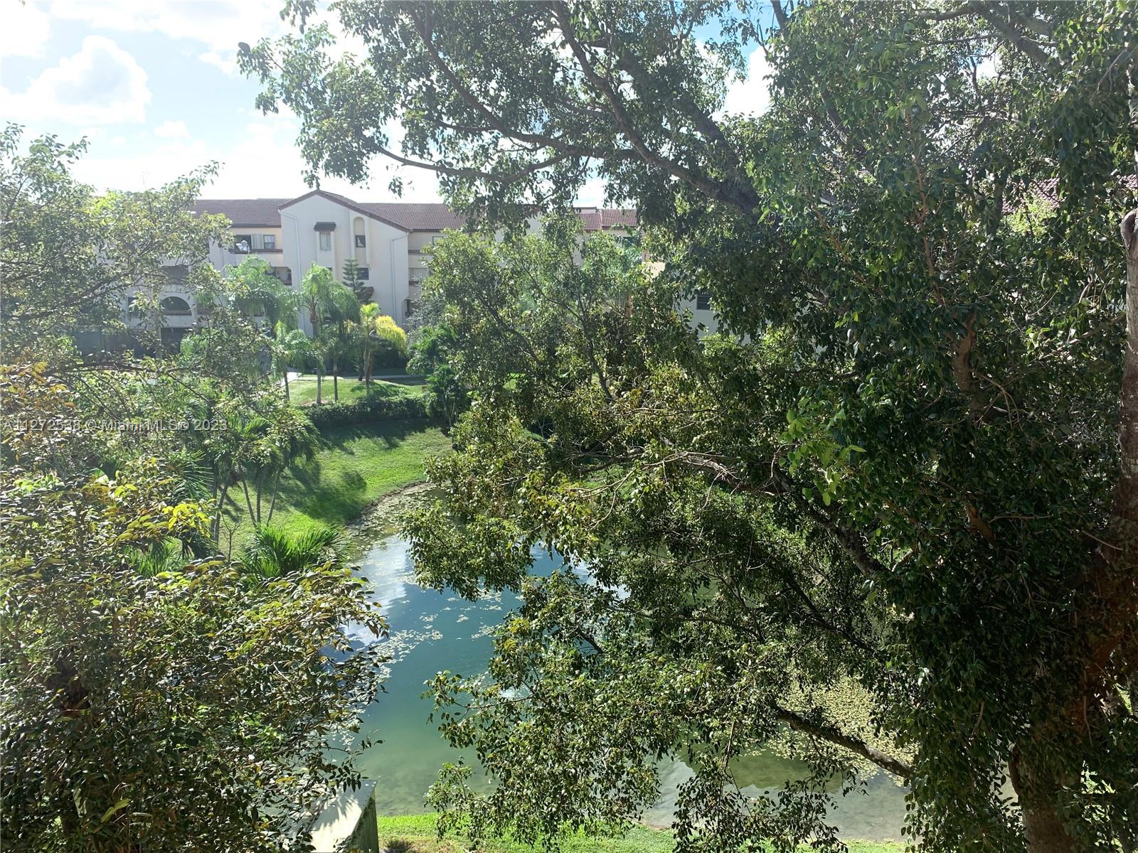 KENLAND POINTE CONDO II - Residential