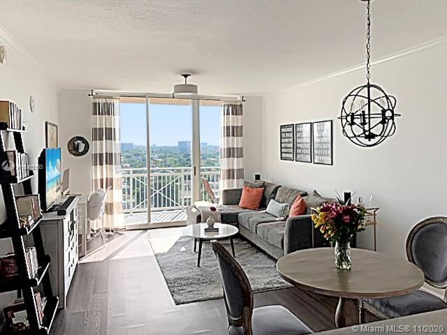 DA VINCI ON DOUGLAS CONDO - Residential Lease