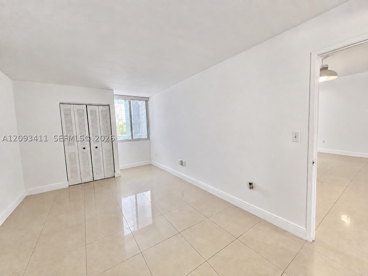 850 N Miami Ave W-2002