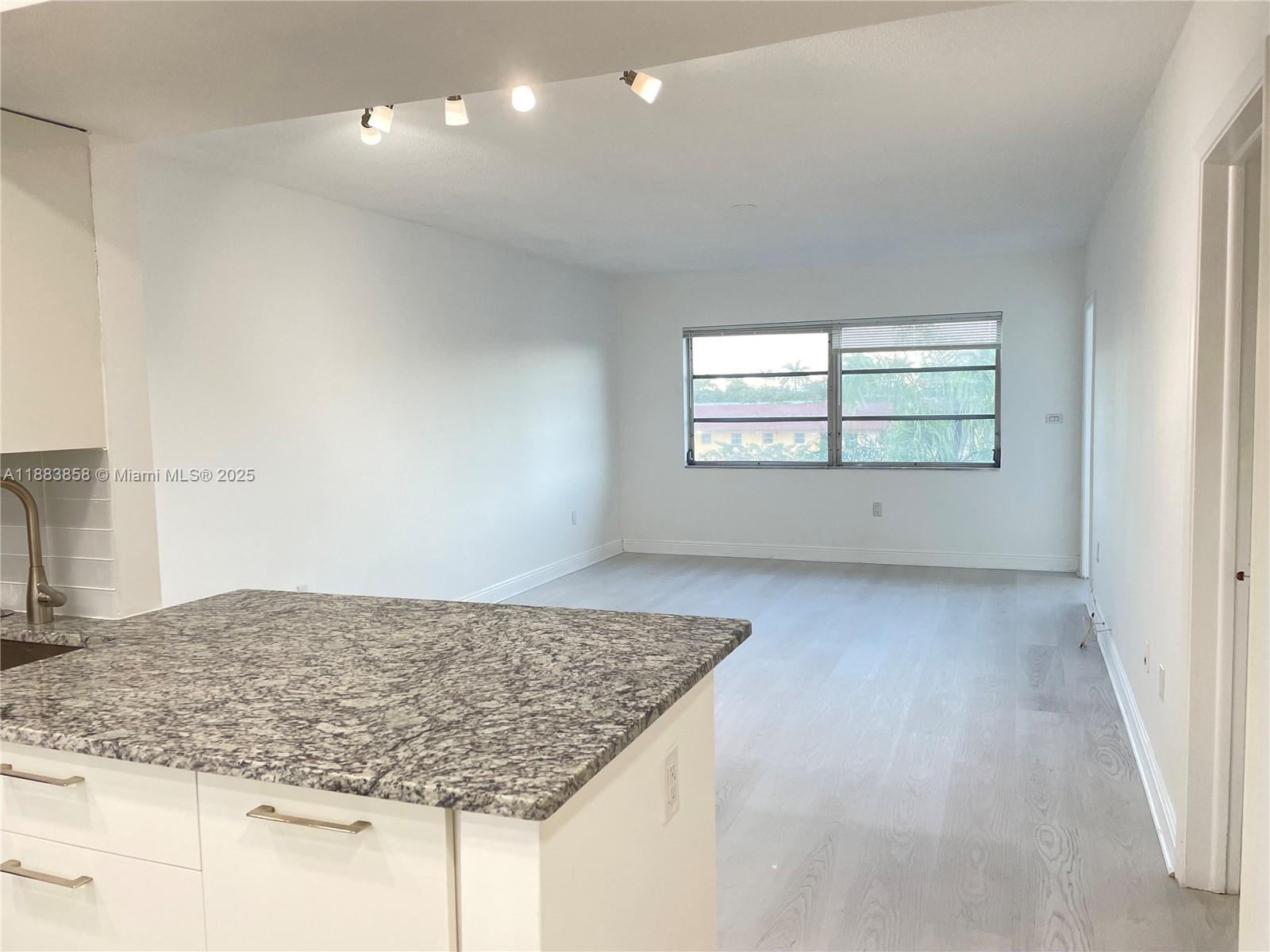 BISC LAKE GARDENS NO 2 BL - Residential Lease