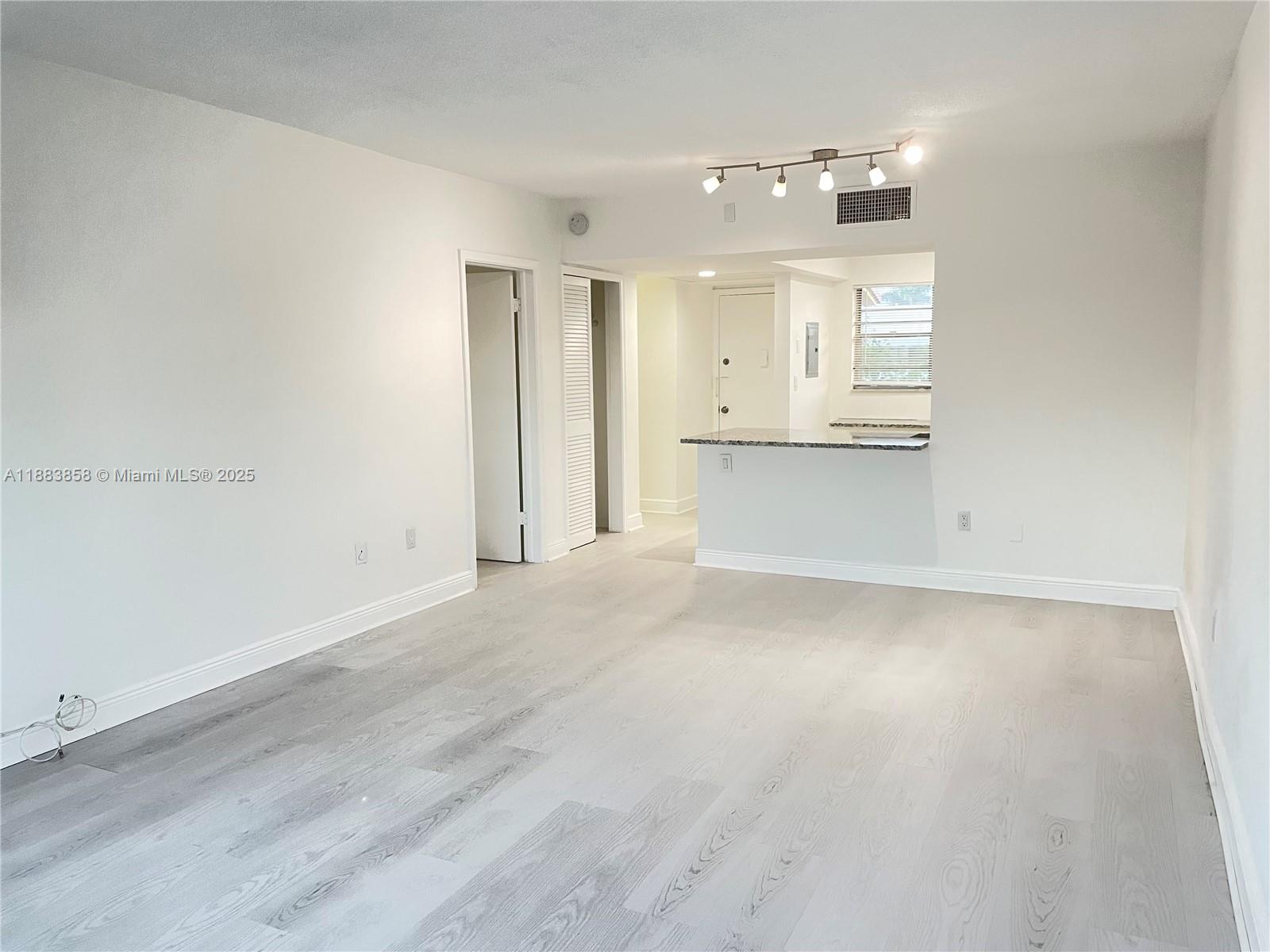 BISC LAKE GARDENS NO 2 BL - Residential Lease