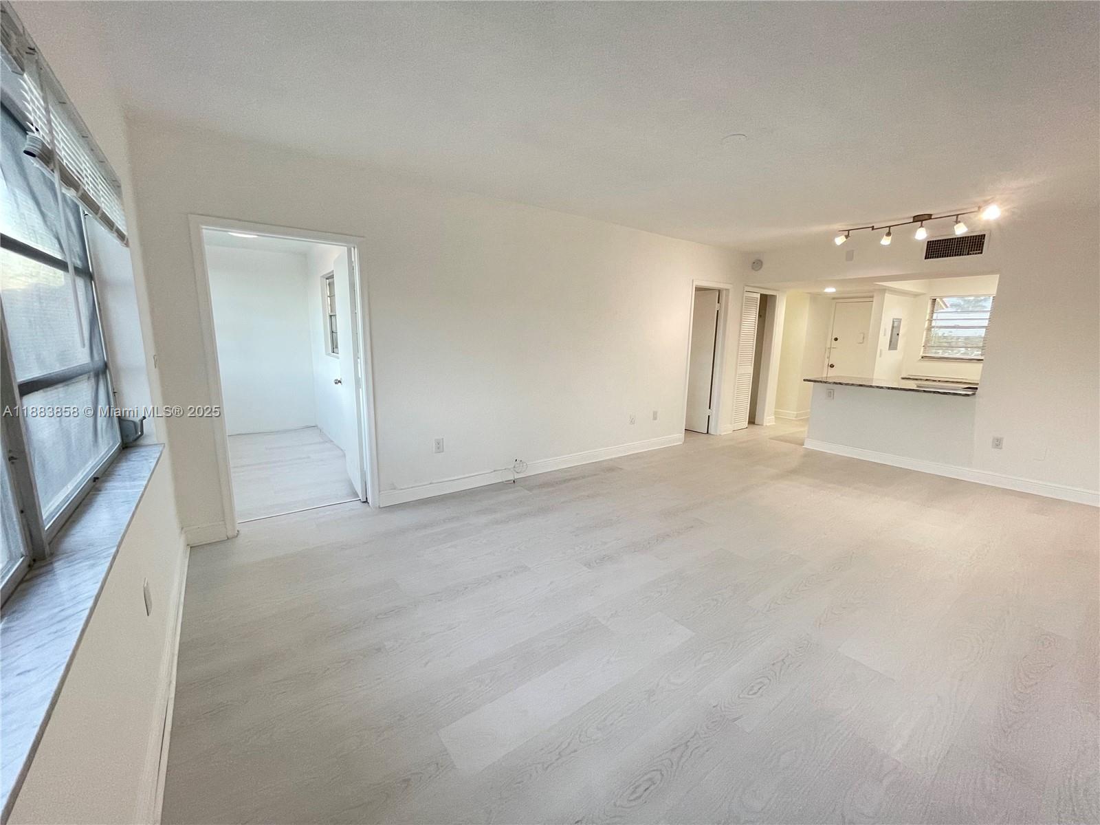 BISC LAKE GARDENS NO 2 BL - Residential Lease