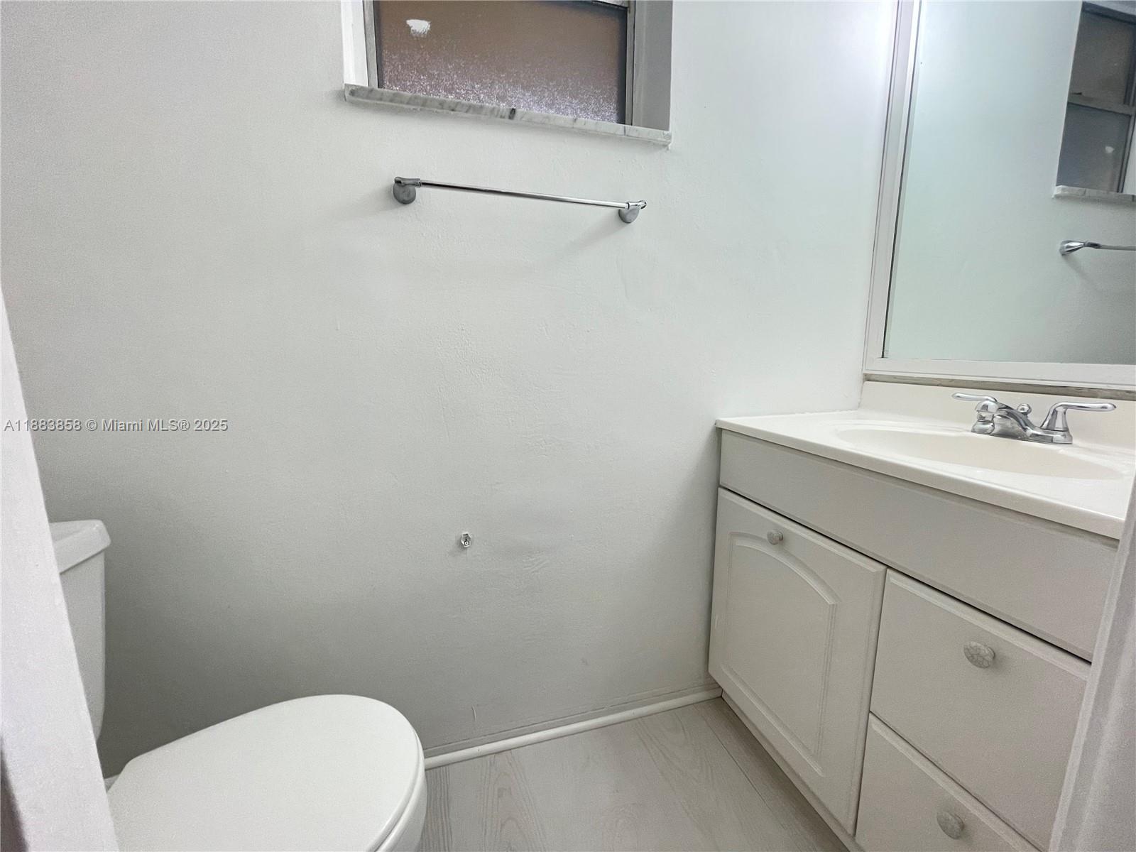 BISC LAKE GARDENS NO 2 BL - Residential Lease