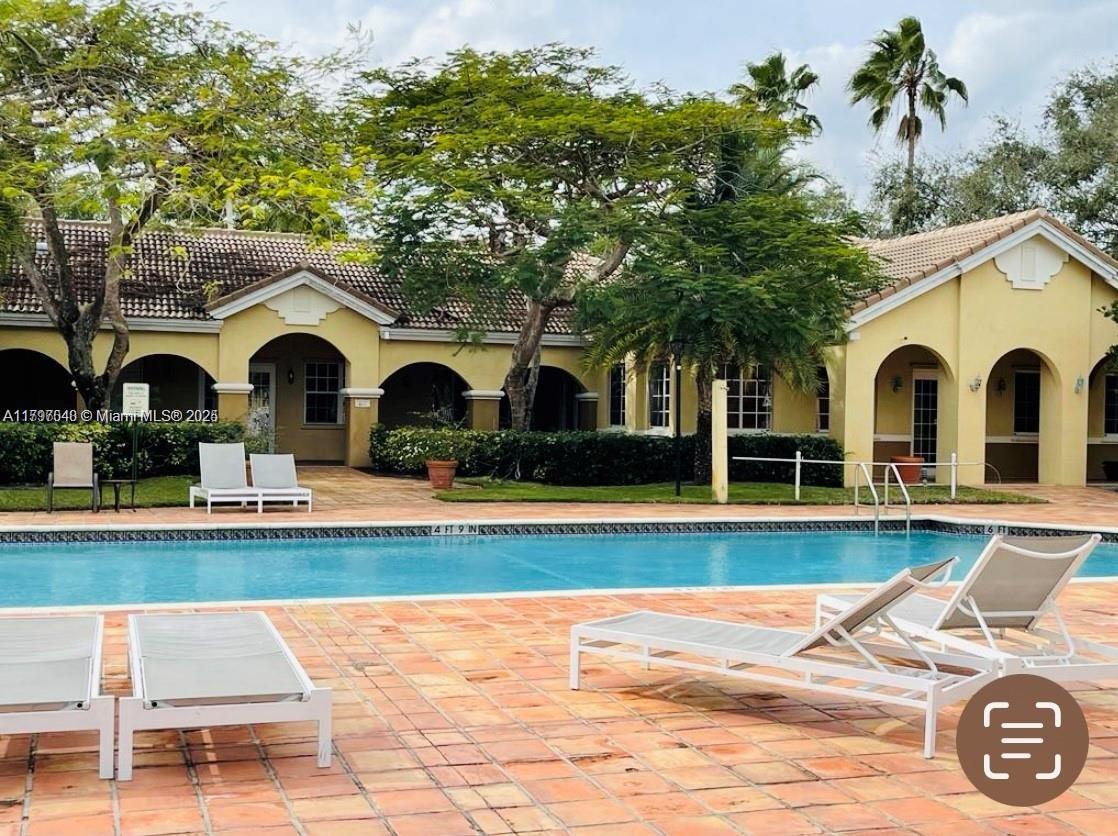 2600 S University Dr 130, Davie, Broward County, Florida - 3 Bedrooms  
2 Bathrooms - 