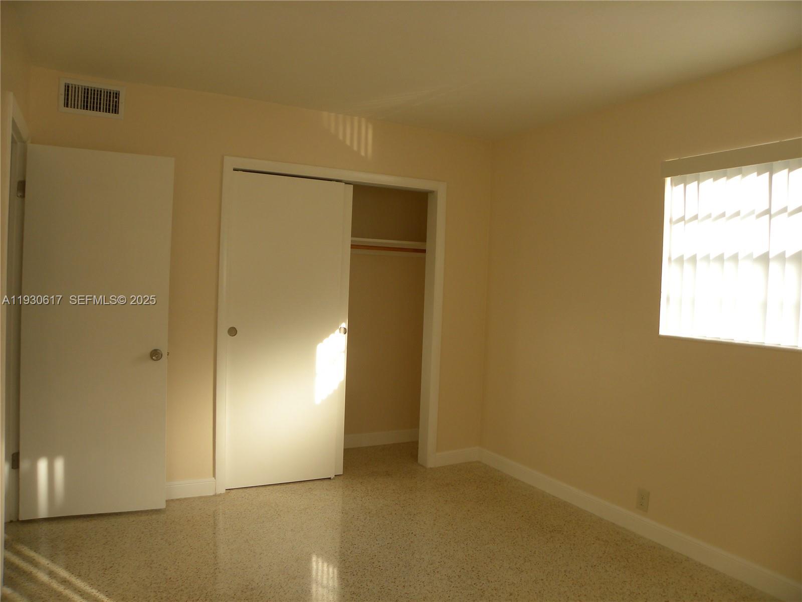 VENICE PARK - Residential Lease