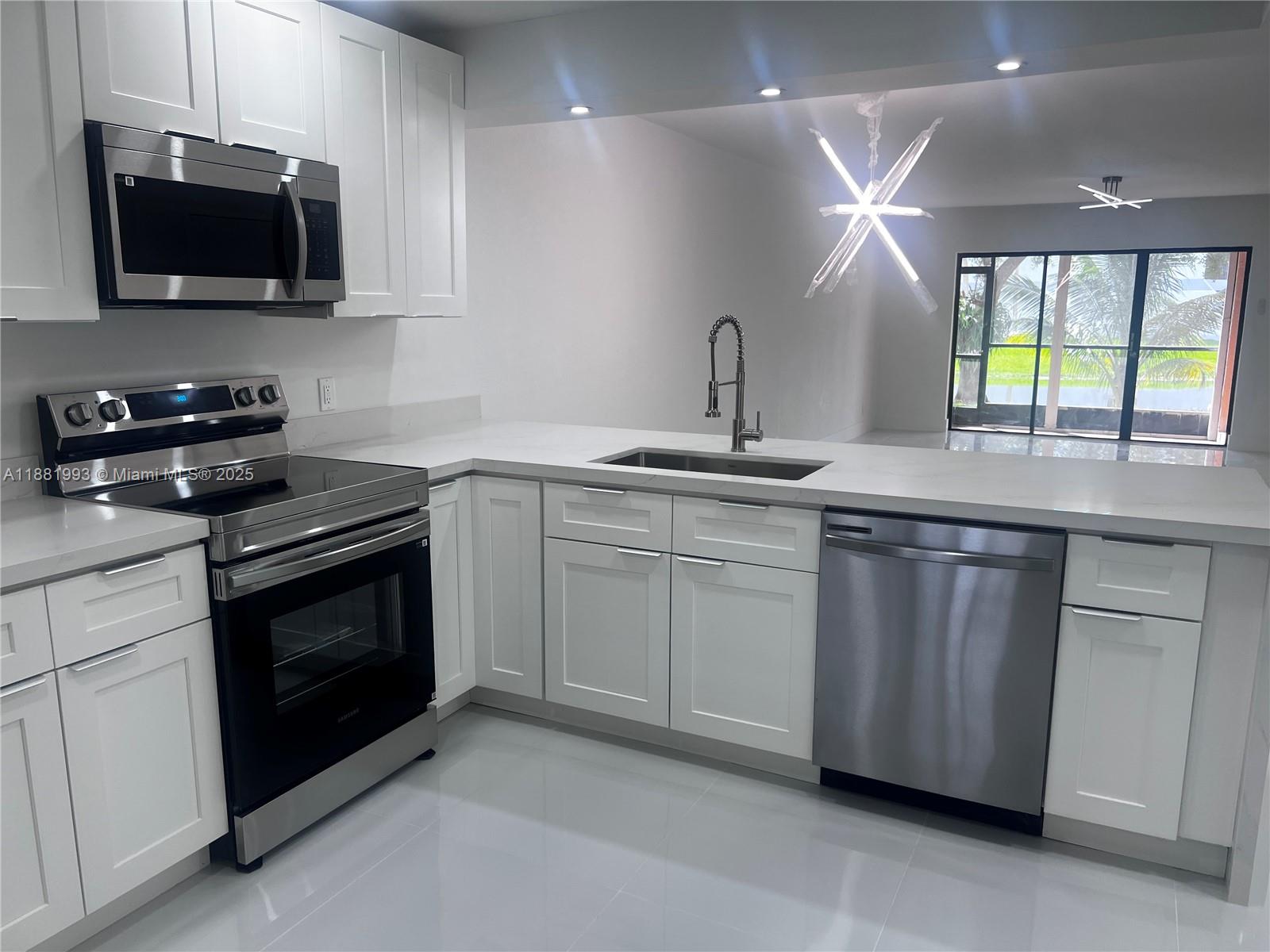 RACQUET CLUB APARTMENTS A - Residential