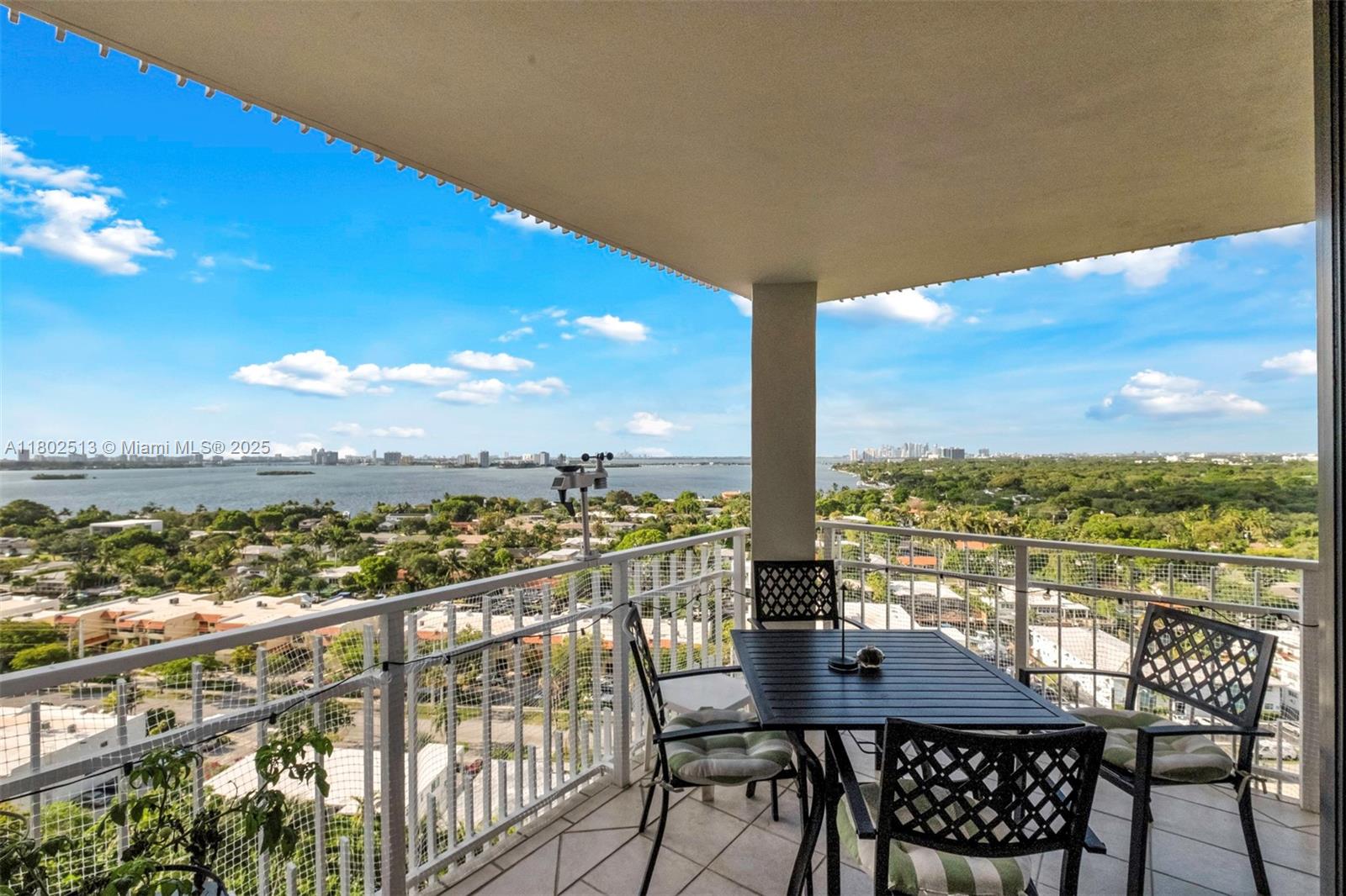 2000 Towerside Ter 1706, Miami, Broward County, Florida - 2 Bedrooms  
2 Bathrooms - 