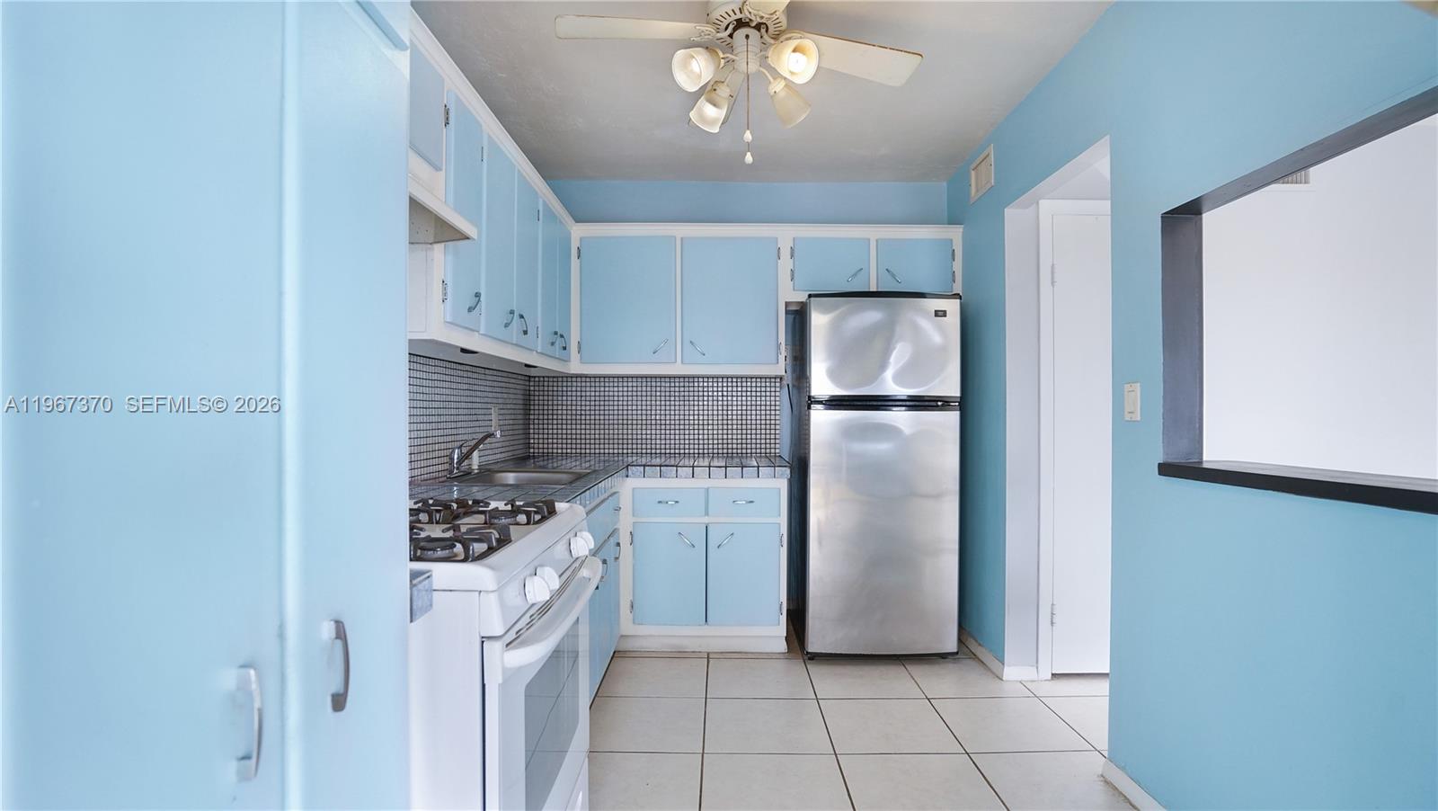 CREEK TOWERS & YACHT CLUB - Residential