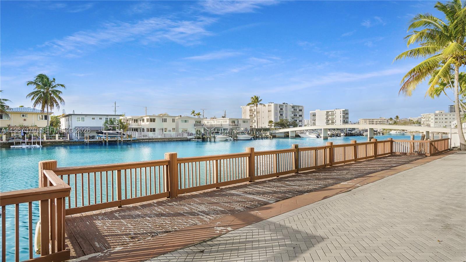 CREEK TOWERS & YACHT CLUB - Residential