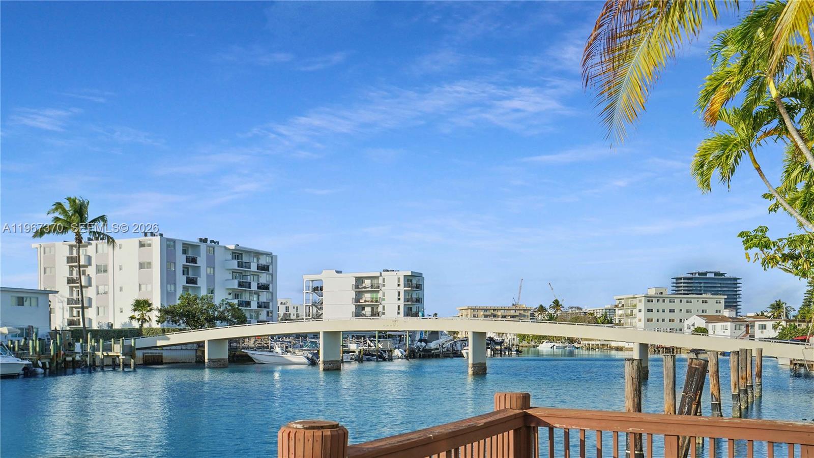 CREEK TOWERS & YACHT CLUB - Residential