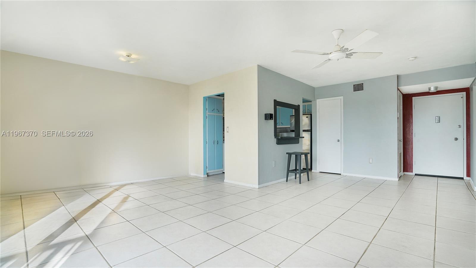 CREEK TOWERS & YACHT CLUB - Residential