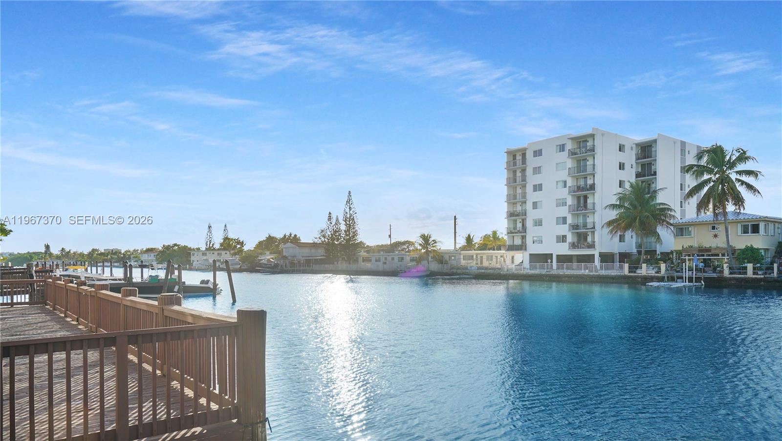 CREEK TOWERS & YACHT CLUB - Residential