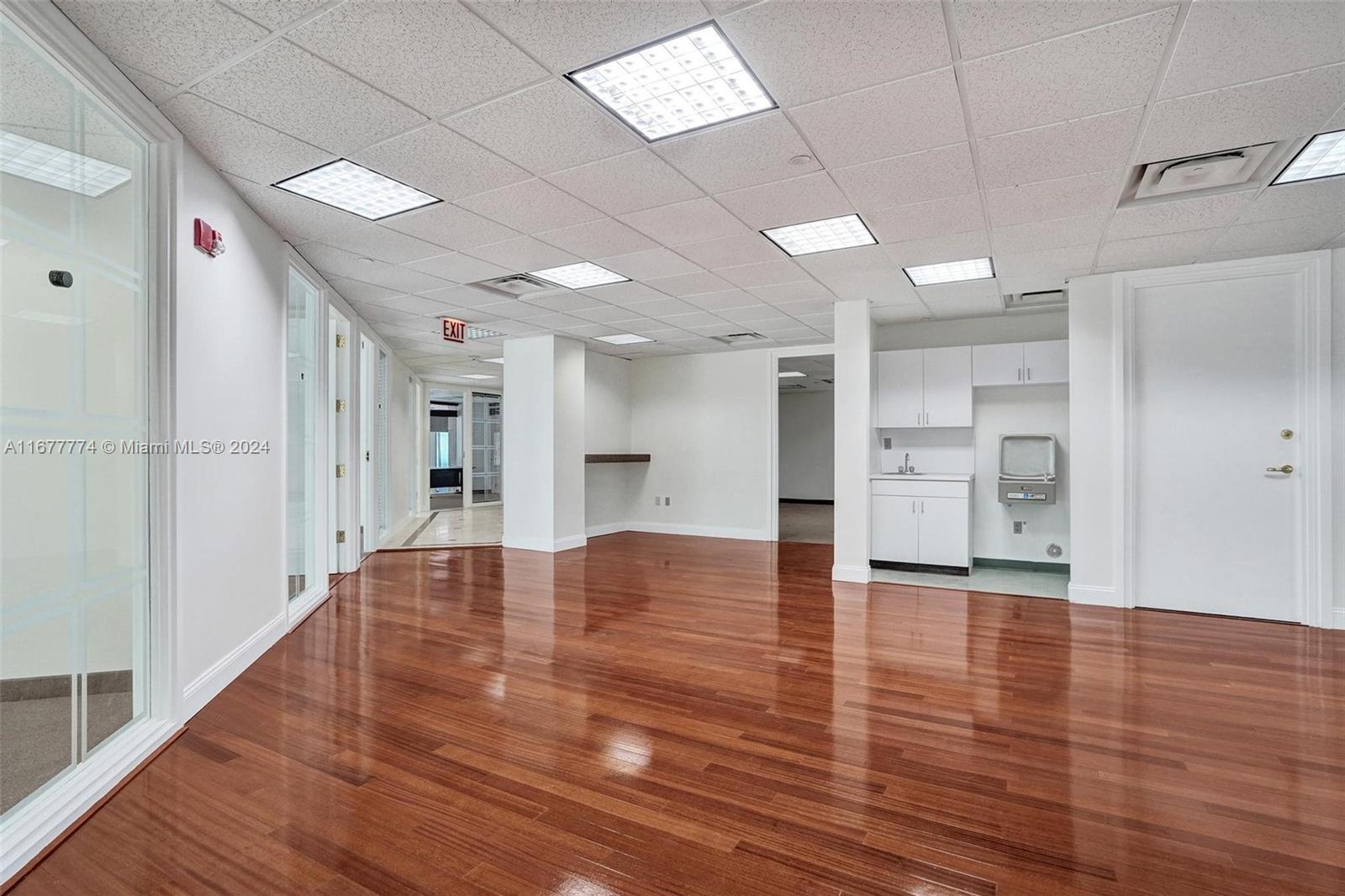 Fort Lauderdale, Florida 33301, United States, ,Commercial,Active,37912