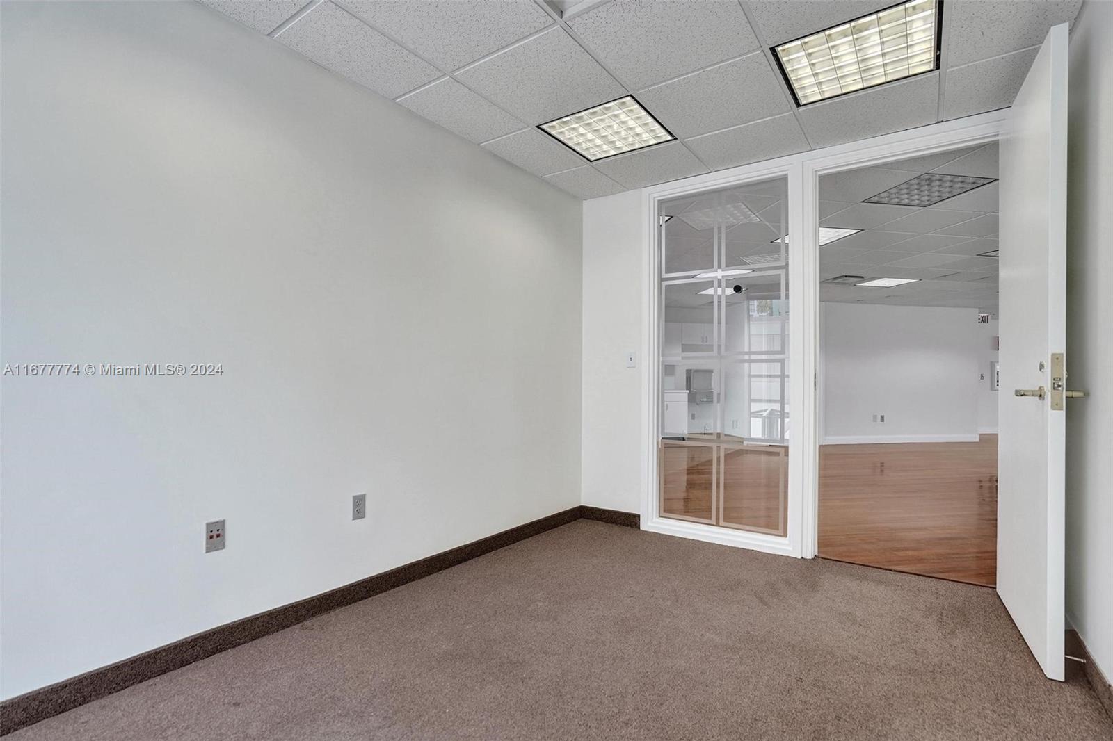 Fort Lauderdale, Florida 33301, United States, ,Commercial,Active,37912