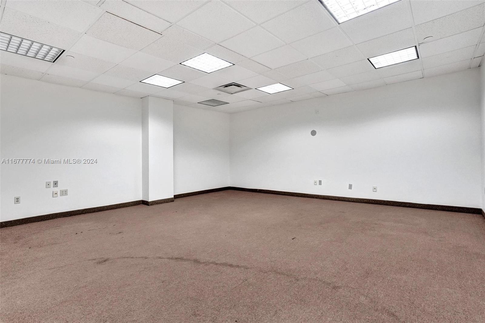 Fort Lauderdale, Florida 33301, United States, ,Commercial,Active,37912