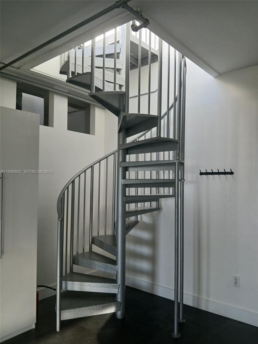 1700 Meridian Ave 506