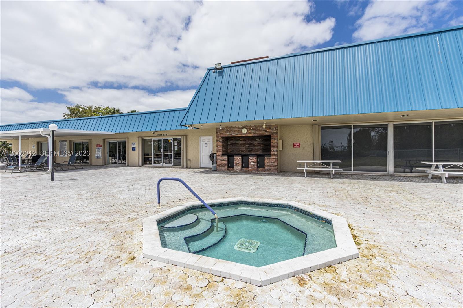 CRYSTAL LAKE 4TH SEC - Residential